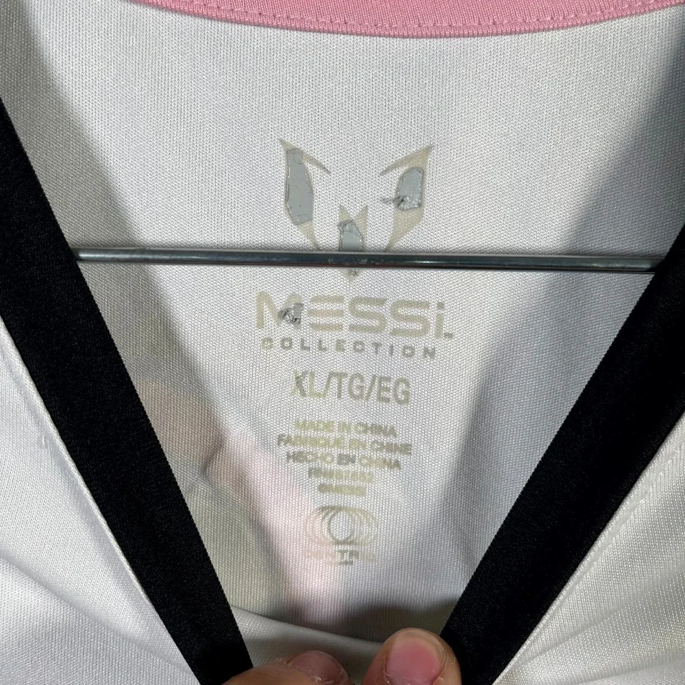 Messi Collection Lifestyle Football Jersey Boys XL (14-16) White V‎ Neck Logo